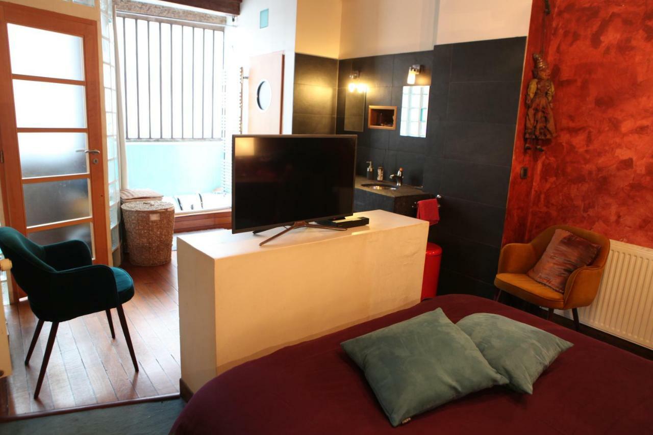Ferienwohnung Loft Character With A View Of Court Paris Exterior foto